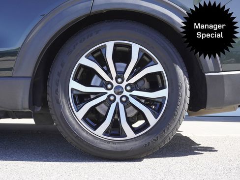 Used 2022 Ford Explorer ST AWD/4WD image 37