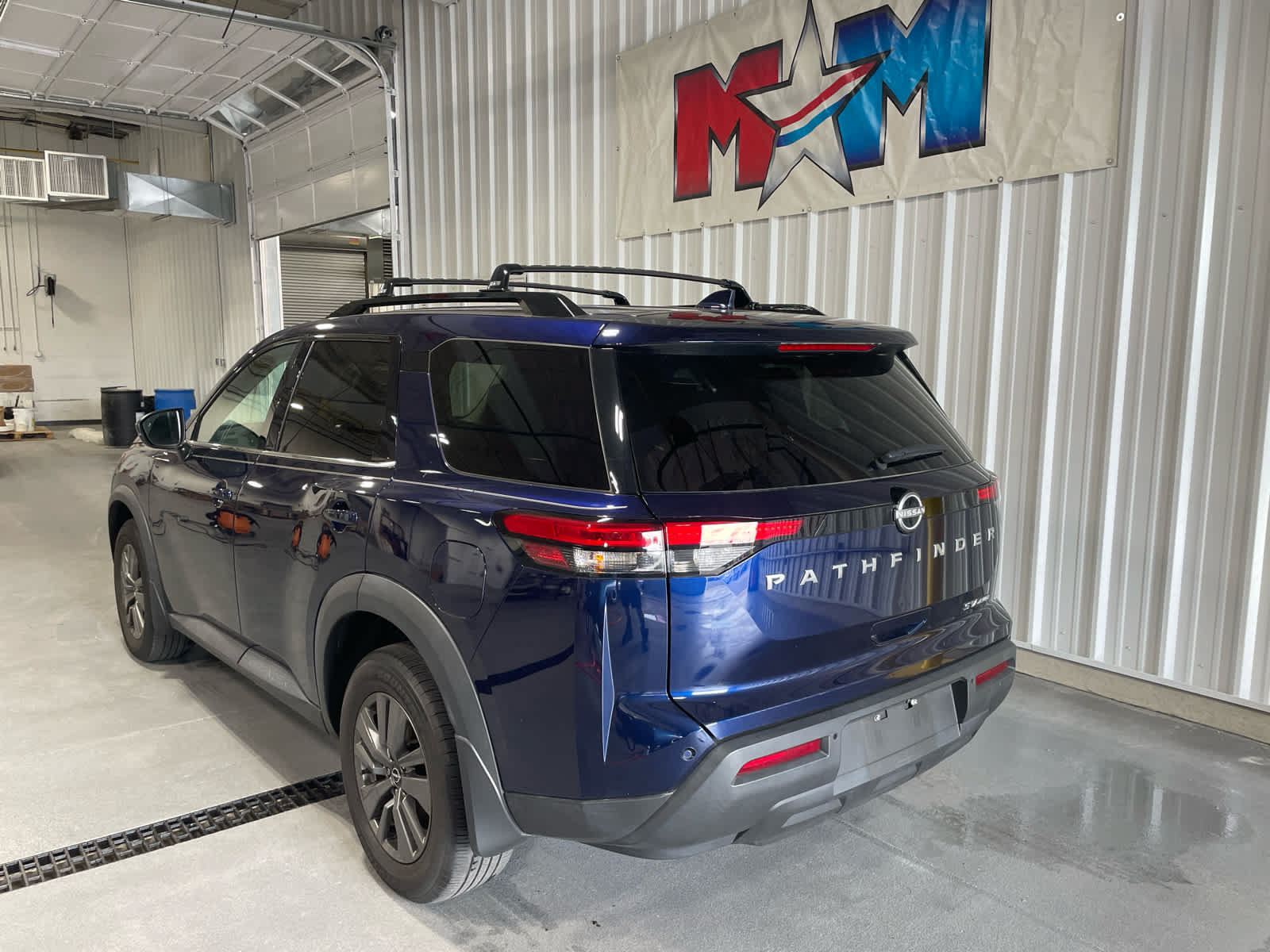 Used 2024 Nissan Pathfinder SV AWD/4WD image 4
