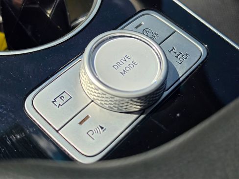 Used 2025 Genesis GV80 2.5T Standard AWD/4WD image 26