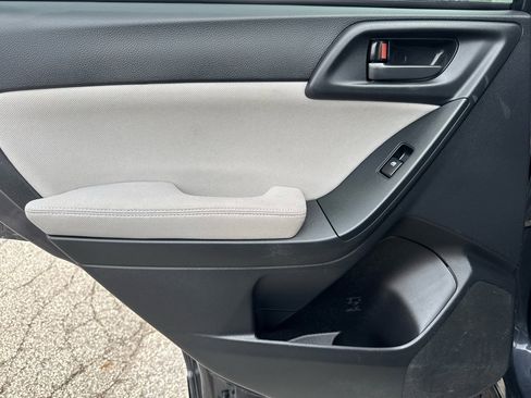 Used 2014 Subaru Forester 2.5i Premium w/ All-Weather Package image 22