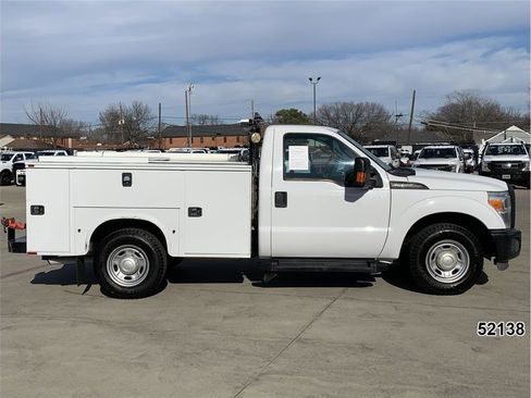 Used 2016 Ford F250 XL w/ Power Equipment Group image 5
