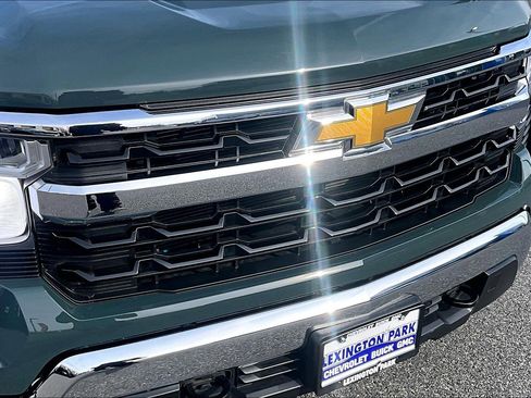 Used 2025 Chevrolet Silverado 1500 LT w/ Leather Package image 32