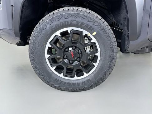 New 2026 Toyota Tacoma TRD Off-Road w/ TRD Off Road Premium Package AWD/4WD image 35