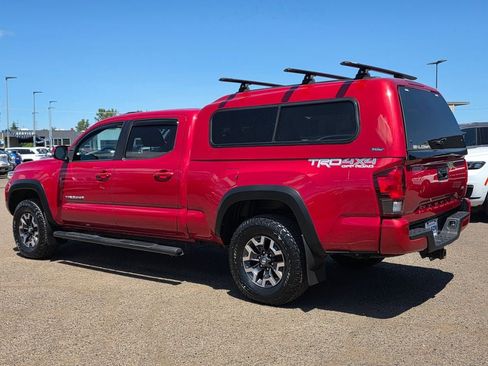 Used 2018 Toyota Tacoma TRD Off-Road w/ TRD Premium Off Road Package AWD/4WD image 2