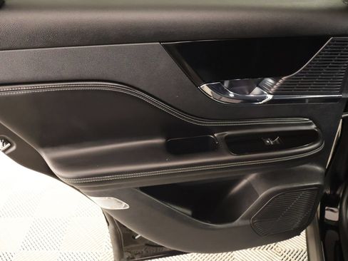 Used 2020 Lincoln Corsair FWD w/ Premium Package image 19