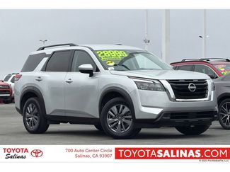 Used 2024 Nissan Pathfinder SV FWD video 1