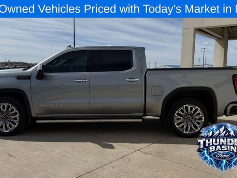 Used 2023 GMC Sierra 1500 Denali Ultimate AWD/4WD image 8