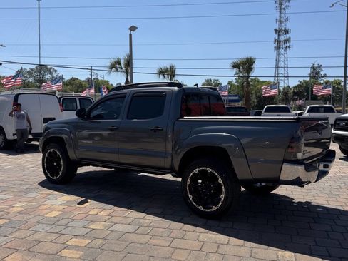 Used 2014 Toyota Tacoma PreRunner w/ SR5 Package image 10