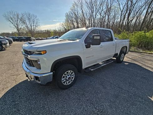 Used 2025 Chevrolet Silverado 2500 LT w/ Convenience Package image 2