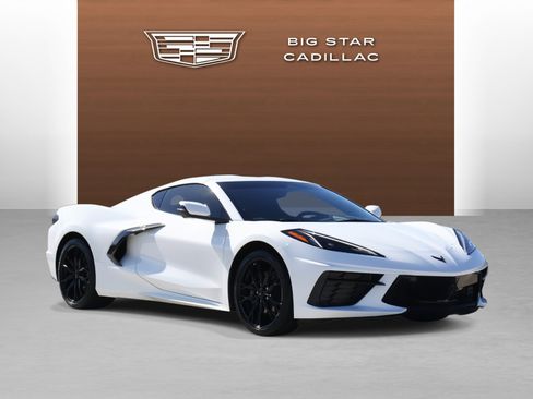 Used 2025 Chevrolet Corvette Stingray Coupe w/ 1LT image 7