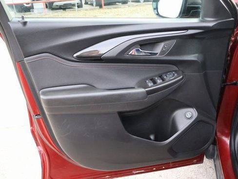 Used 2023 Chevrolet TrailBlazer RS w/ Sun and Liftgate Package image 22