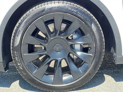 Used 2021 Tesla Model Y 2WD image 25