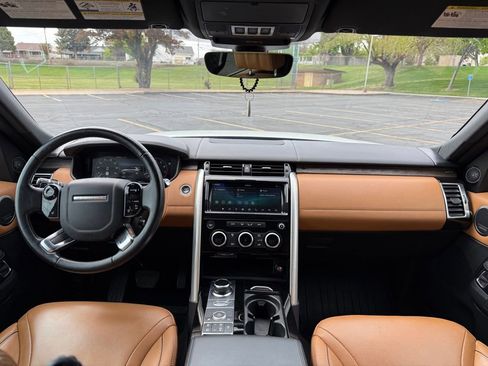 Used 2020 Land Rover Discovery HSE Luxury AWD/4WD image 12