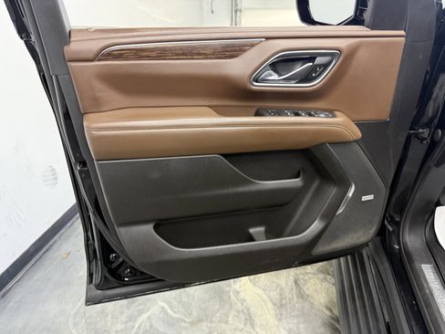 Used 2021 Chevrolet Suburban High Country AWD/4WD image 10