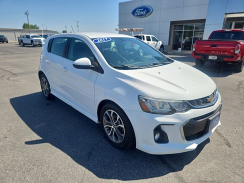 Used 2017 Chevrolet Sonic LT FWD image 4