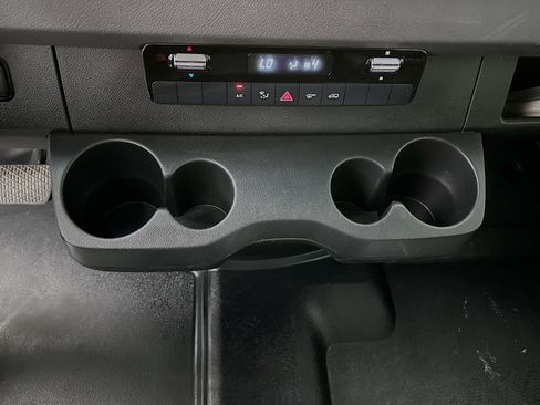 Used 2022 Mercedes-Benz Sprinter 2500 image 21