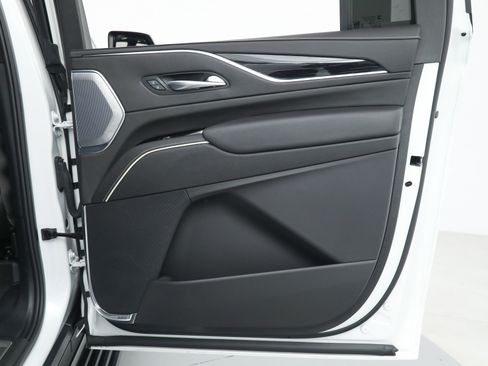 Used 2024 Cadillac Escalade ESV V w/ LPO, ONYX Package image 21