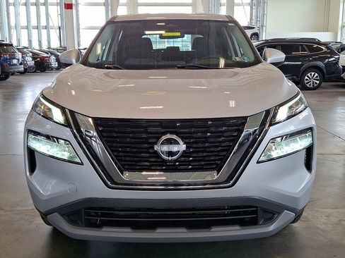 Used 2023 Nissan Rogue SV AWD/4WD image 5