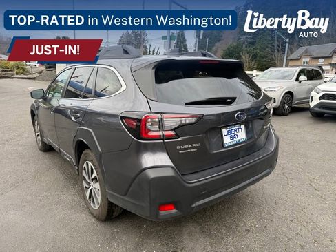 Used 2025 Subaru Outback Premium AWD/4WD image 4