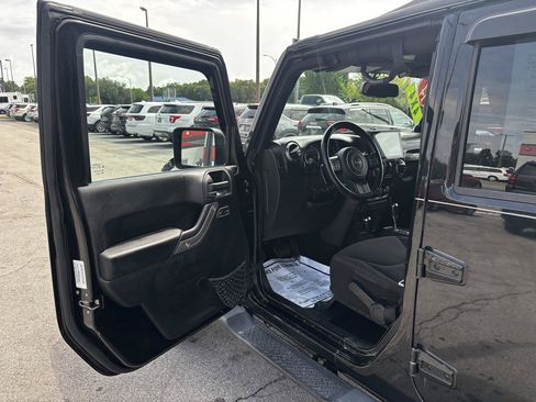 Used 2014 Jeep Wrangler Unlimited Sport w/ Quick Order Package 24S AWD/4WD image 15