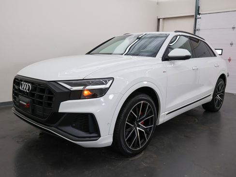 Used 2020 Audi Q8 Premium Plus w/ Premium Plus Package AWD/4WD image 7