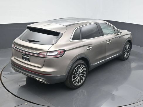Used 2019 Lincoln Nautilus Reserve AWD/4WD image 12
