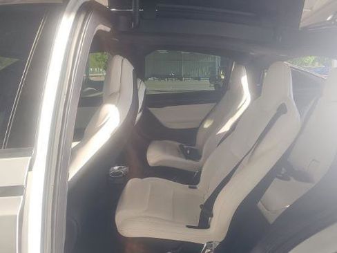 Used 2018 Tesla Model X 100D image 7