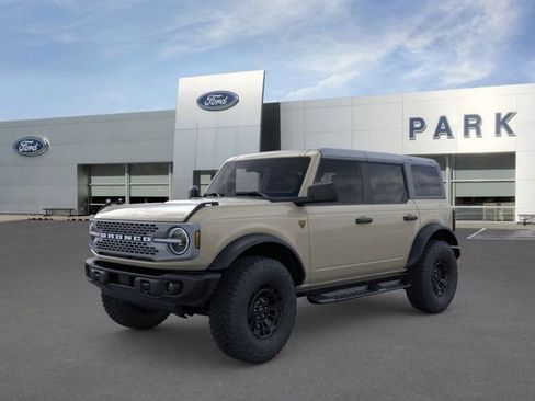 New 2026 Ford Bronco Badlands w/ Sasquatch Package image 1