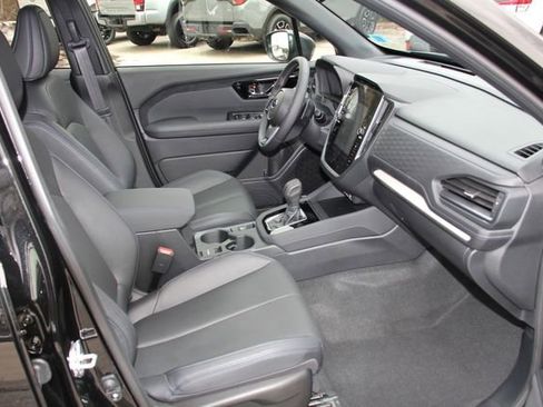 Certified 2025 Subaru Forester Limited AWD/4WD image 37