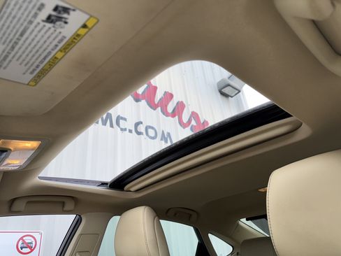 Used 2013 Toyota Avalon Limited image 24