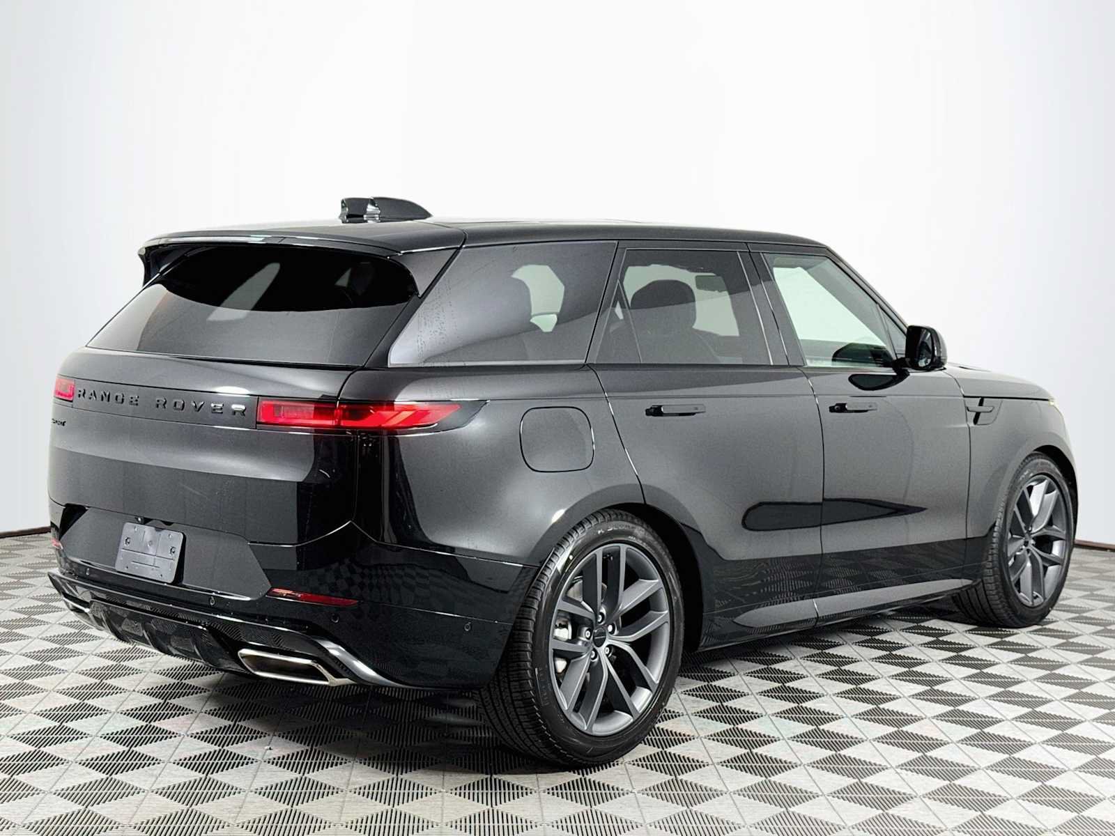 New 2027 Land Rover Range Rover Sport Dynamic SE AWD/4WD image 5