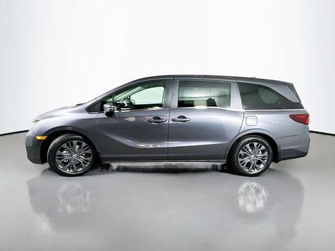 New 2026 Honda Odyssey Touring image 4