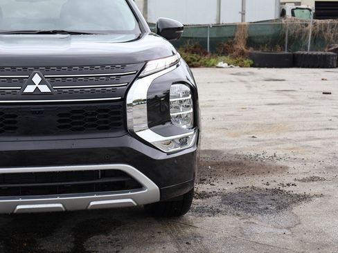 New 2025 Mitsubishi Outlander SEL image 16