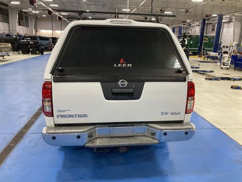 Used 2016 Nissan Frontier SV w/ SV Value Truck Package image 6