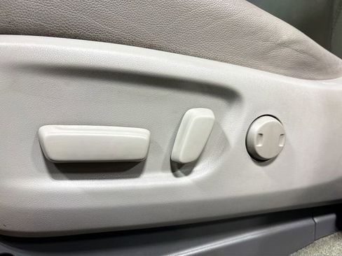 Used 2015 Toyota Sienna XLE Premium image 21