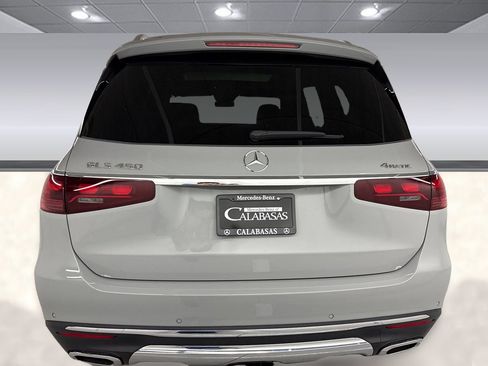 Used 2025 Mercedes-Benz GLS 450 4MATIC image 9