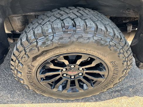 Used 2023 GMC Sierra 1500 AT4X AWD/4WD image 48