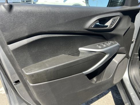 Used 2024 Chevrolet Trax LS FWD image 13