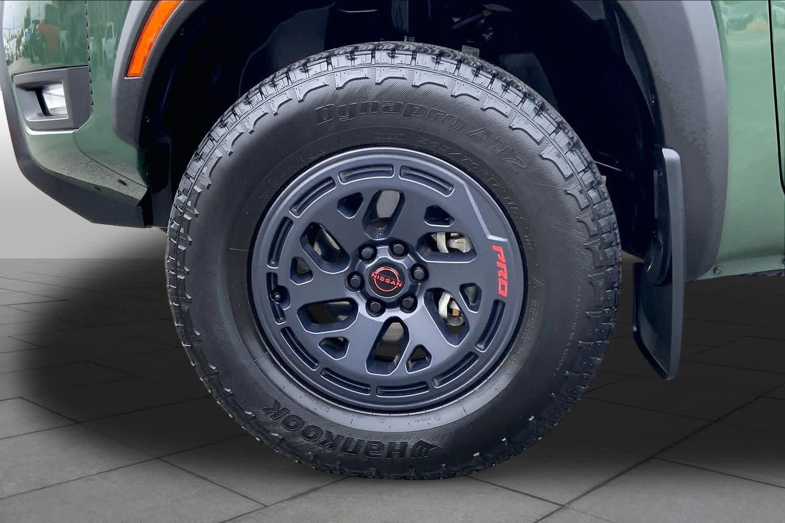 Used 2025 Nissan Frontier PRO-4X AWD/4WD image 10