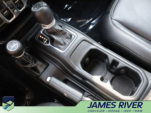 Used 2023 Jeep Wrangler Unlimited Sahara w/ Cold Weather Group AWD/4WD image 37