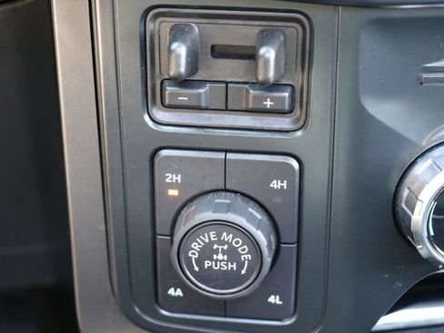 Used 2025 Ford F150 Lariat w/ Equipment Group 502A High AWD/4WD image 29