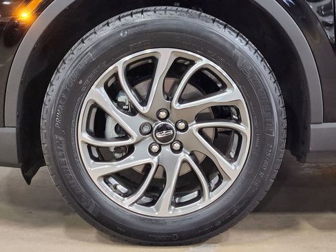 Used 2022 Lincoln Corsair FWD image 26