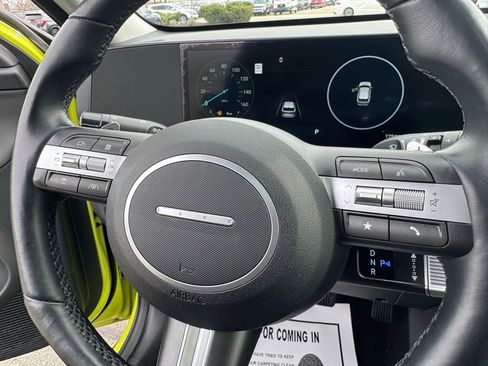 Used 2024 Hyundai Kona Limited image 30