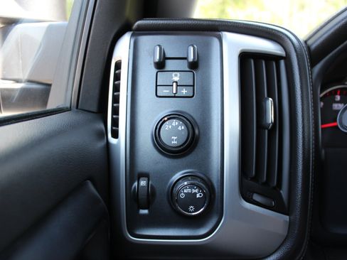 Used 2015 GMC Sierra 2500 SLE AWD/4WD image 26