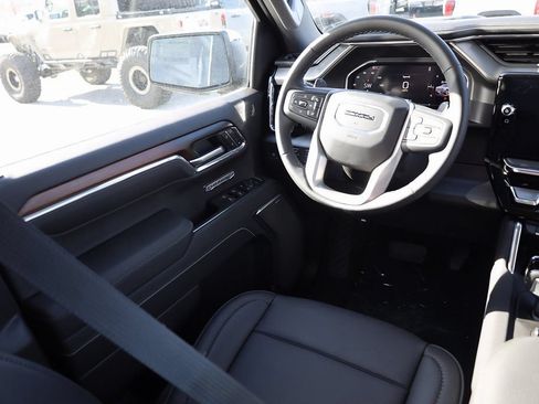 Used 2026 GMC Sierra 1500 Denali w/ Technology Package AWD/4WD image 19
