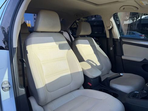 Used 2017 Volkswagen Jetta SE image 16