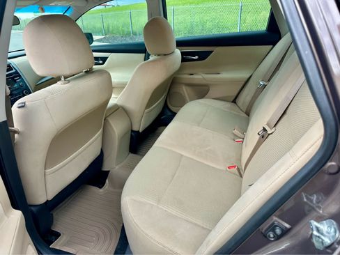 Used 2015 Nissan Altima 2.5 S w/ Power Driver Seat Package FWD image 13
