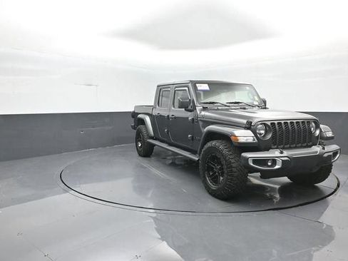 Used 2020 Jeep Gladiator Sport w/ Quick Order Package 24S AWD/4WD image 3