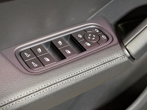 New 2026 Porsche Cayenne AWD/4WD image 22