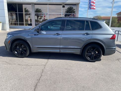 Used 2023 Volkswagen Tiguan SE R-Line FWD image 8